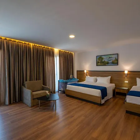 Acros Resort Vlore Exterior photo
